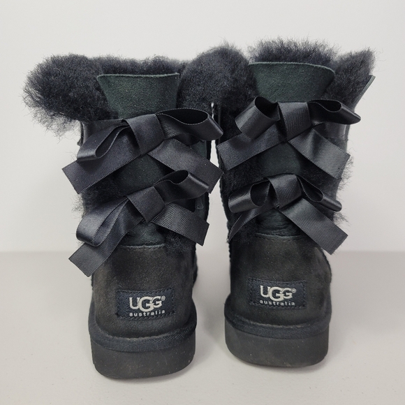 UGG BAILEY BOW SHORT BOOTS SUEDE US 5 - Picture 1 of 9